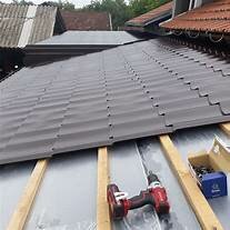 монтаж фальцевой кровли, монтаж металлочерепицы, монтаж кровли из металлочерепицы, монтаж металлочерепица, лстк фальцевая кровля