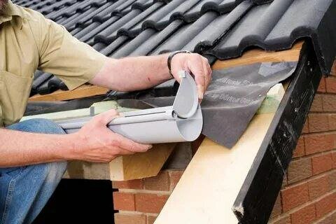 монтаж водосточной системы, отливы для крыши пластиковые, водосточные системы, монтаж водосточной системы gl 350, водосток на крыше