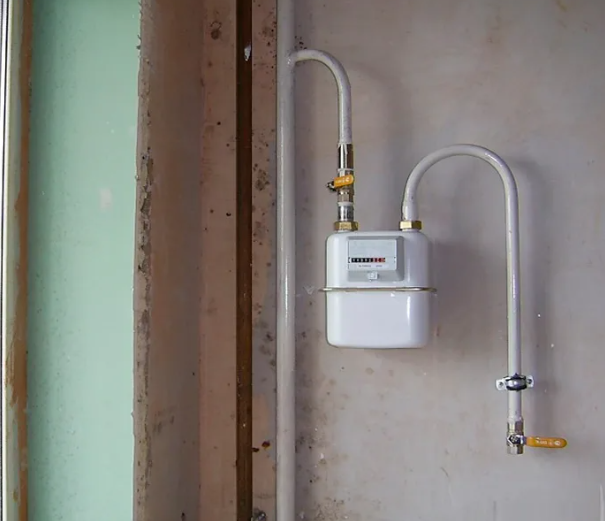 газовые счётчики в квартиру, установка газового счетчика, монтаж счетчика газа, крепление газового счетчика, какой счётчик газа лучше поставить в квартире