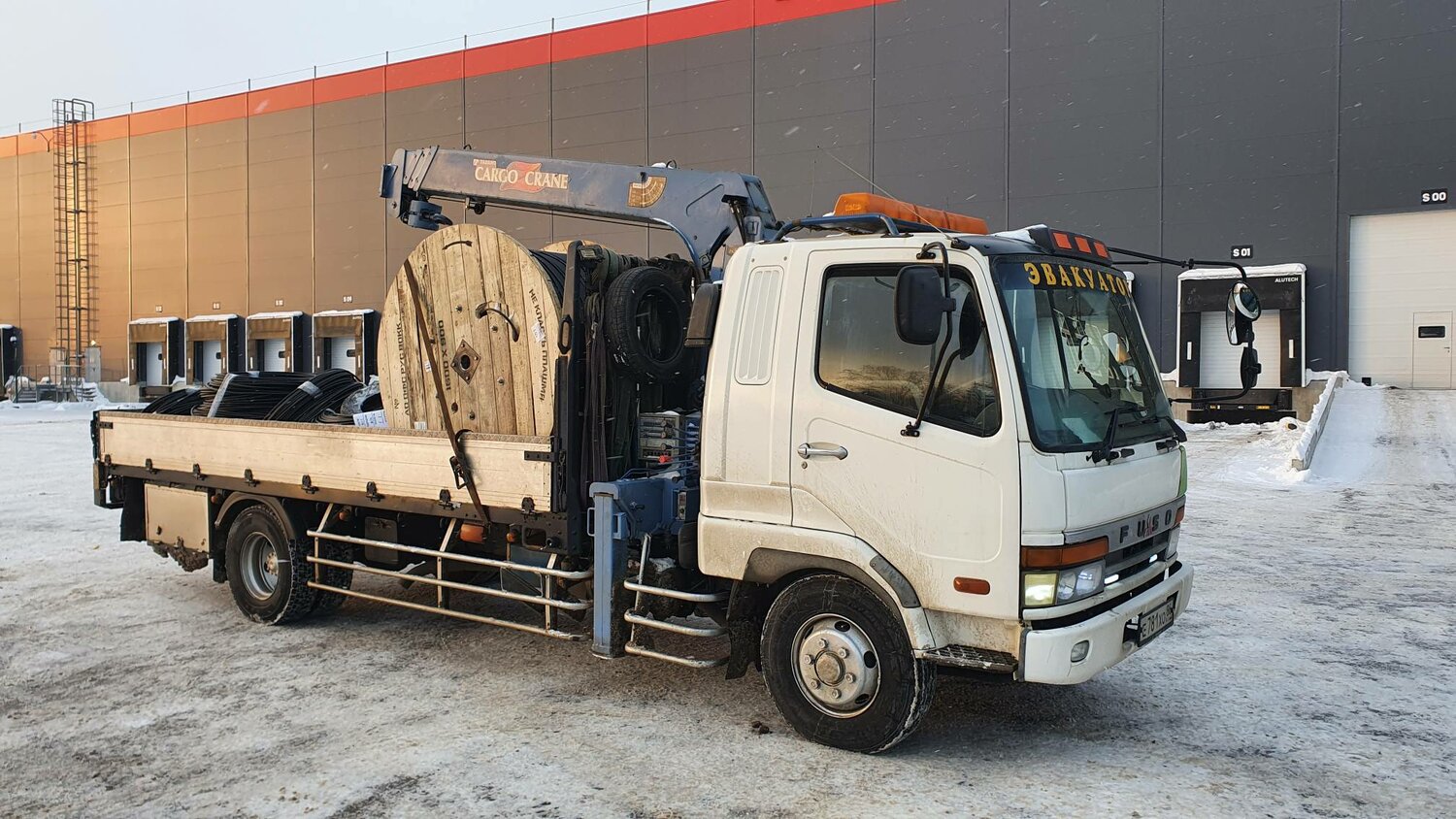 хино рейнджер манипулятор, манипулятор hino, манипулятор хино, исузу форвард манипулятор 5т, манипулятор 5 тонн