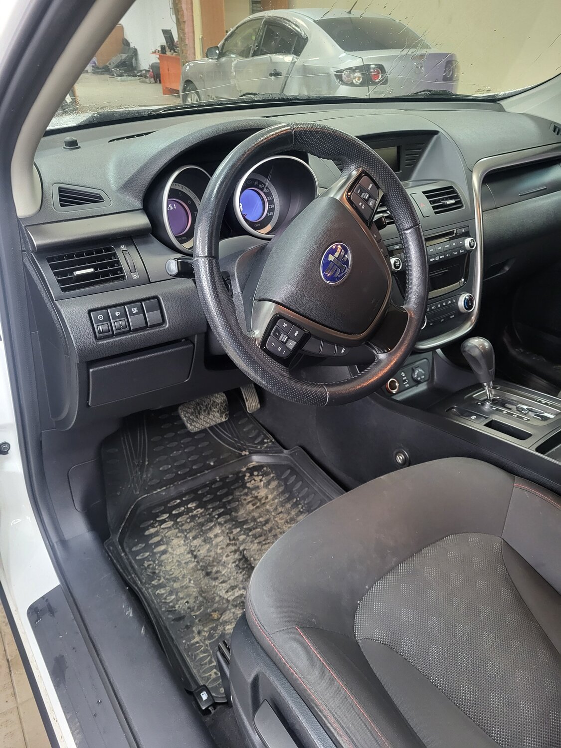faw besturn x 80, faw besturn x80, фав бестурн х 80, faw x80 салон, Mercedes-Benz SLK-klasse II (R171)