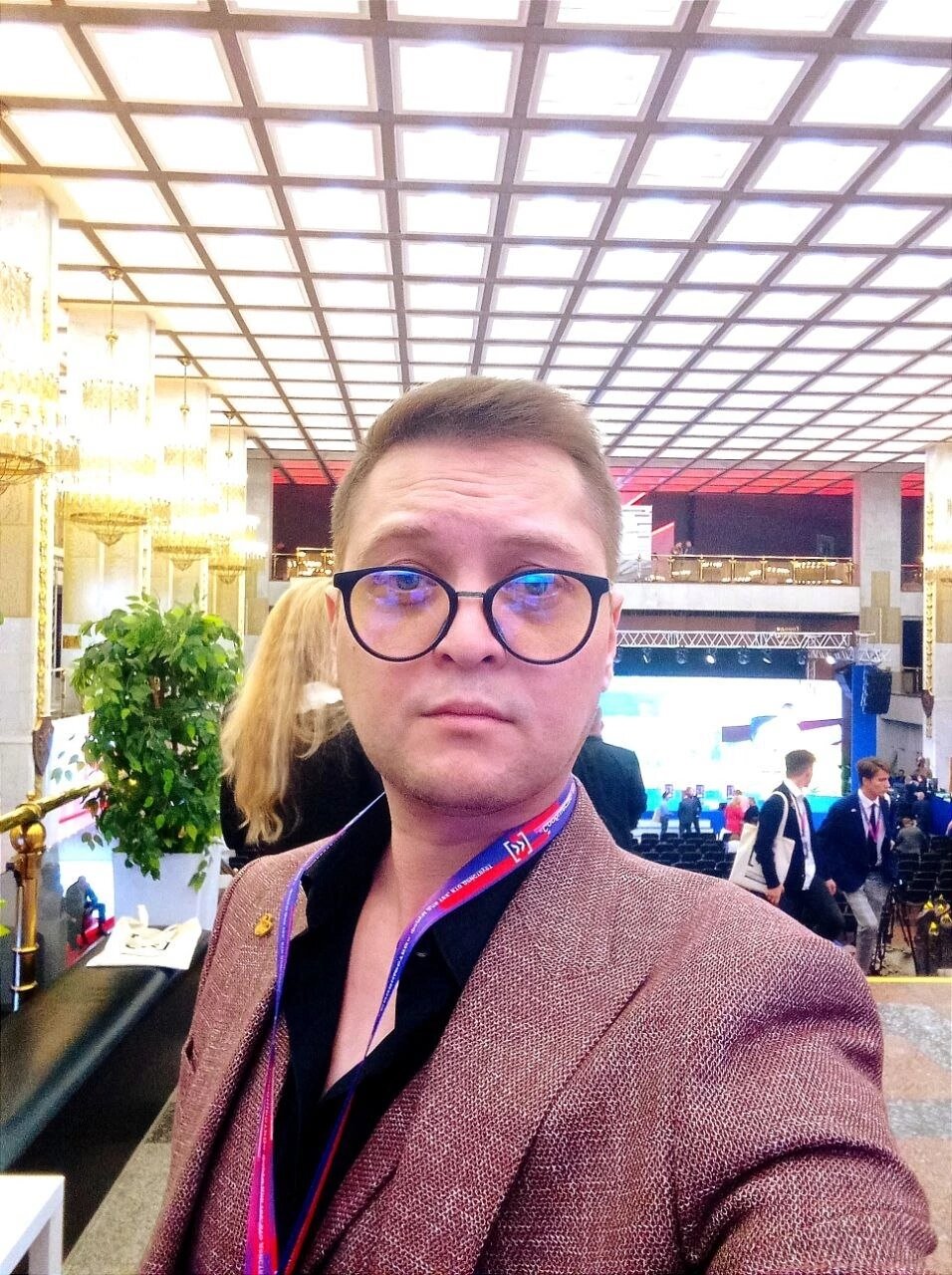александр олешко 2022, алексей остудин, мужчина, андрей жильцов ведущий челябинск, евгений лавренчук