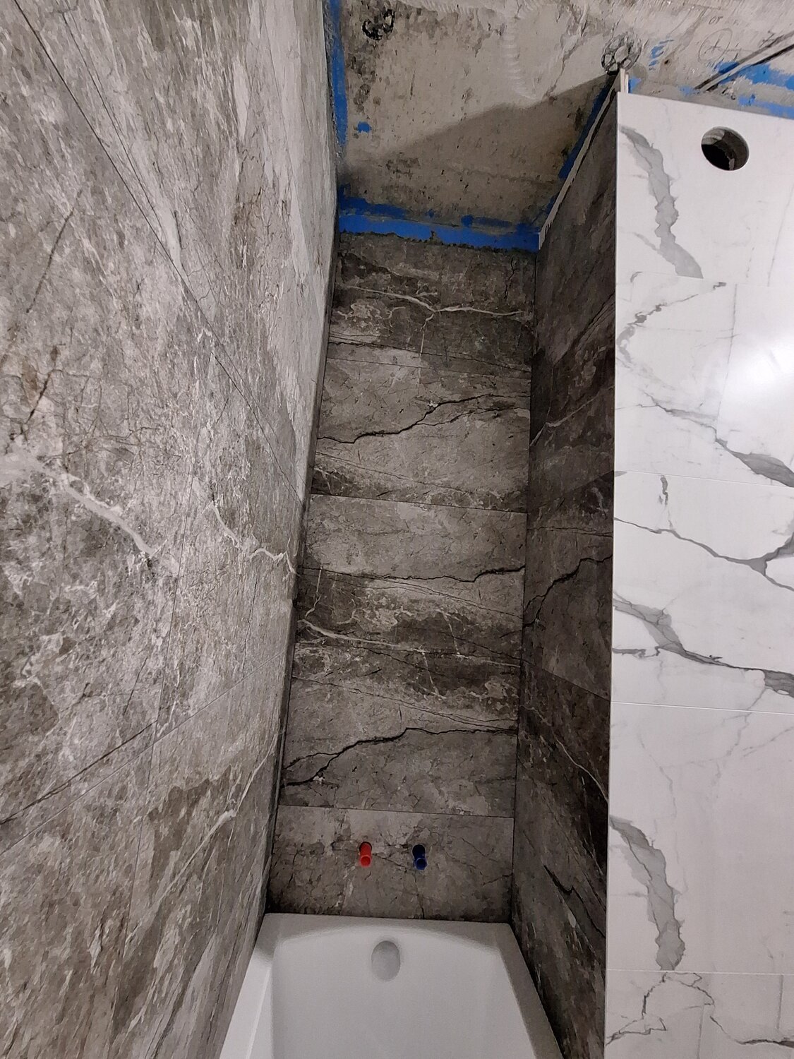 санузел в панельном доме, плитка укладка, дизайн ванной комнаты мрамор, дизайнерские ремонты, ванная мрамор
