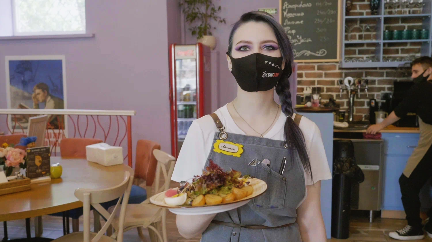 общепит, в кафе, работа в кафе, в ресторане, вход в кафе