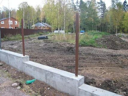 фундамент для забора, фундамент под забор, забор на ленточном фундаменте, сборный фундамент для забора, ленточный фундамент под забор