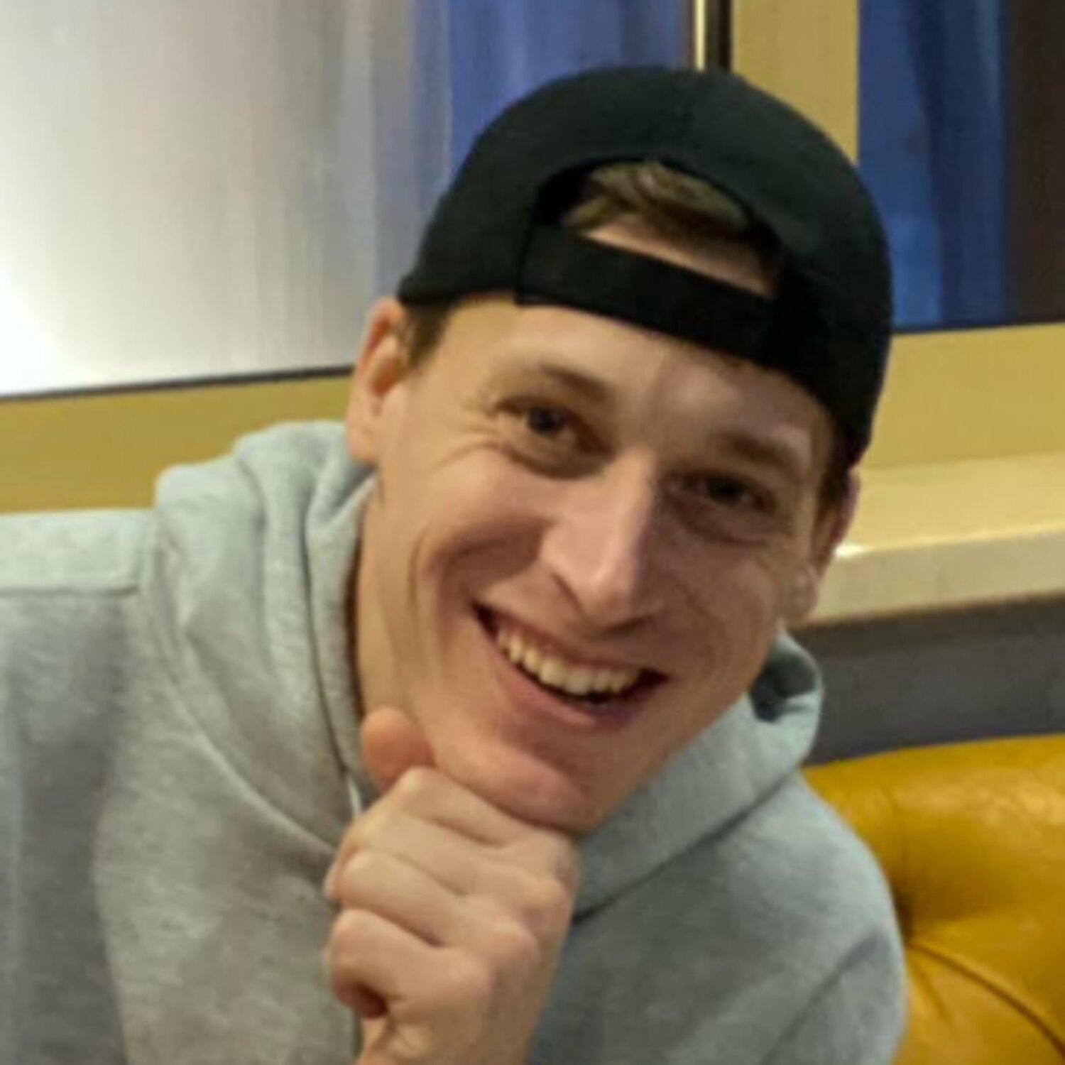 Денис Лебедев