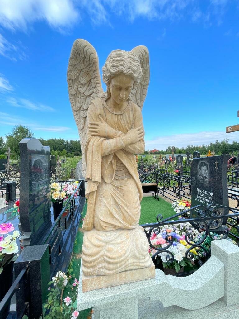 намогильные памятники ангелов, памятник ангел, памятник в виде ангела, памятники с ангелом из гранита, памятник скорбящий ангел