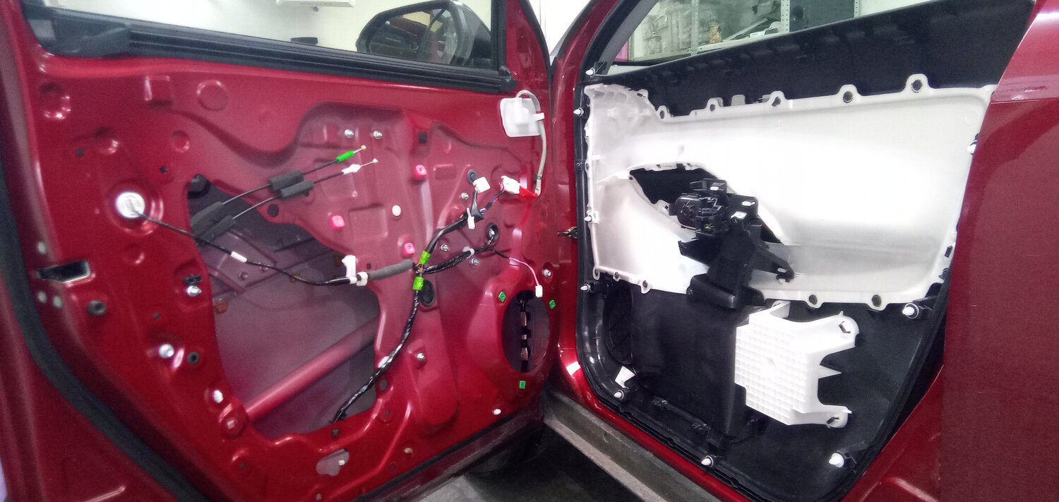 шумоизоляция дверей mazda cx-5, шумоизоляция дверей автомобиля, шумоизоляция дверей киа рио 4, шумоизоляция мазда 3, мазда 6 шумоизоляция дверей