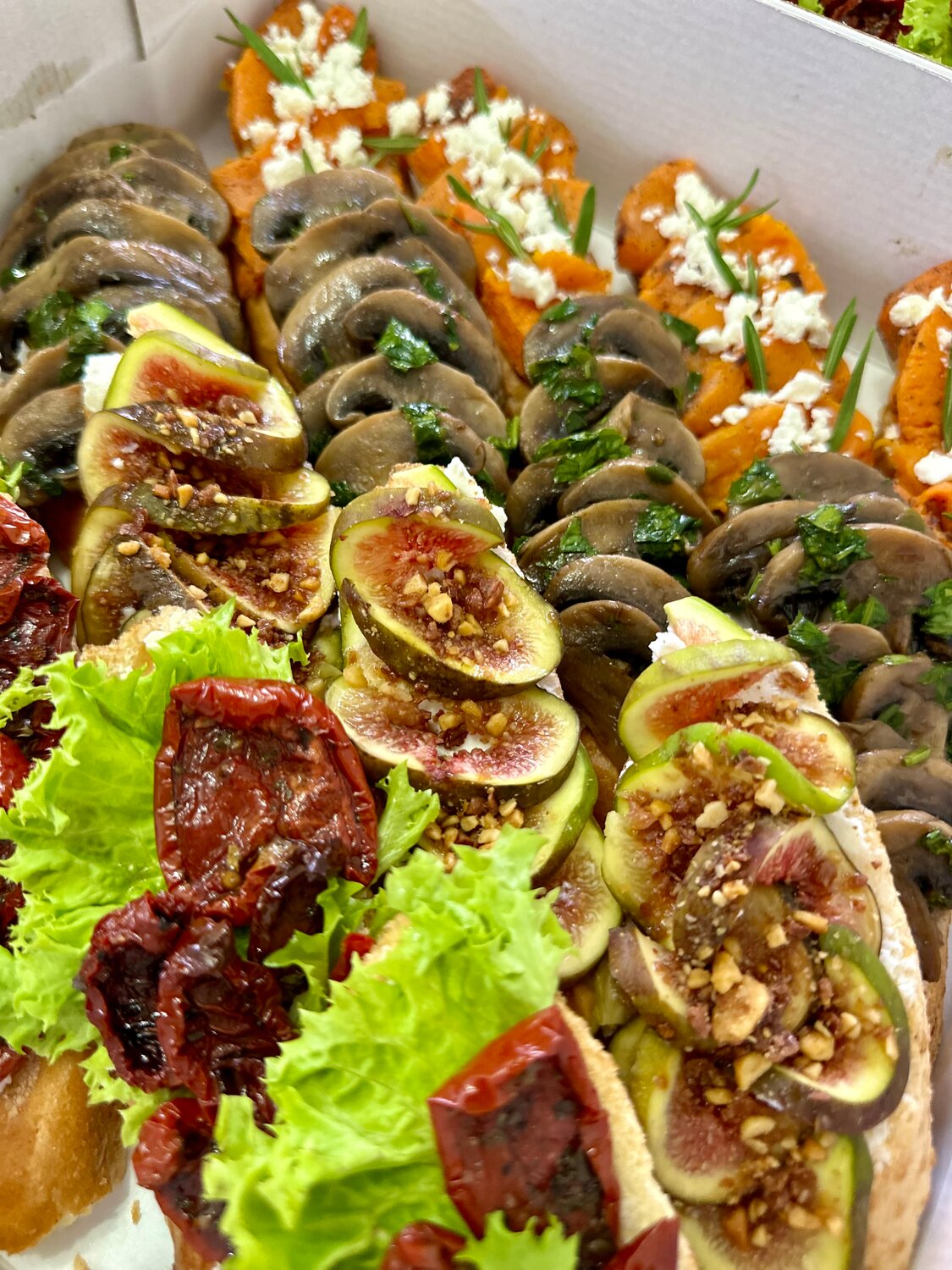 закуска, фуршет закуска, закуски кейтеринг, мини закуски, ассорти брускетт