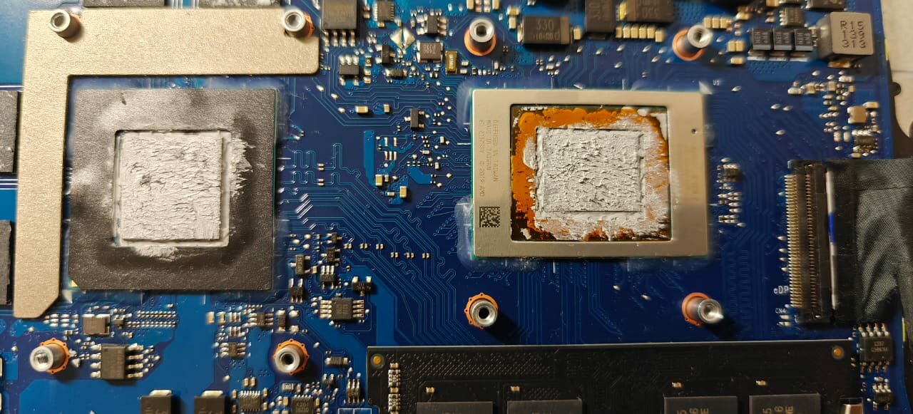 процессор в ноутбуке, материнская плата ноутбука, перегретый кристалл видеокарты, ноутбук, термопаста intel