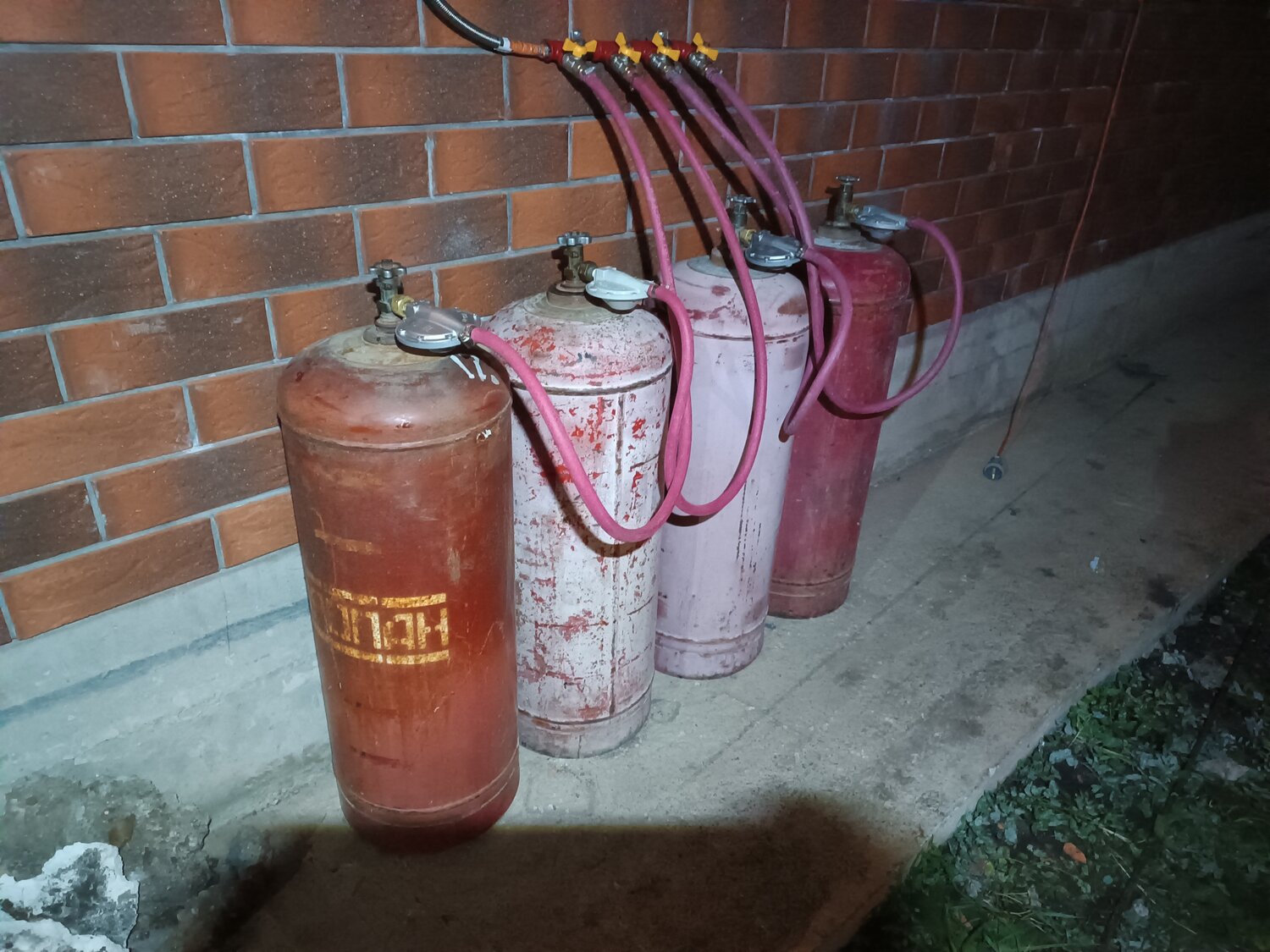 газовый баллон 50 л, рампа для газовых баллонов пропаном, газовые баллоны, баллон пропан, газовый баллон пропан