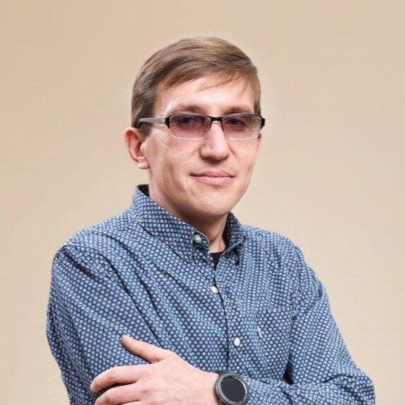 Александр Максимов