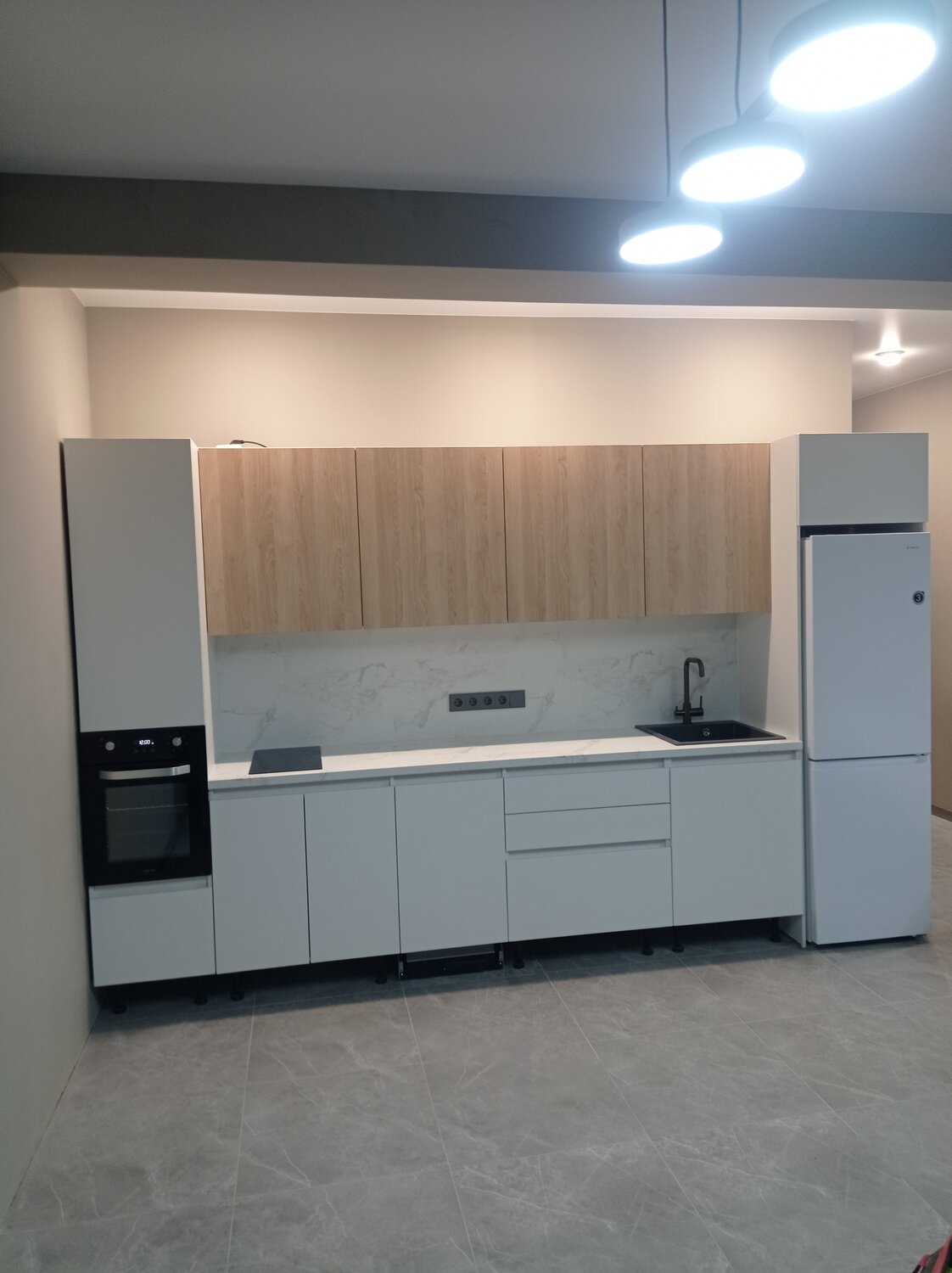 прямая кухня в современном стиле, кухни в современном стиле, кухни на заказ, кухни кит, прямая кухня