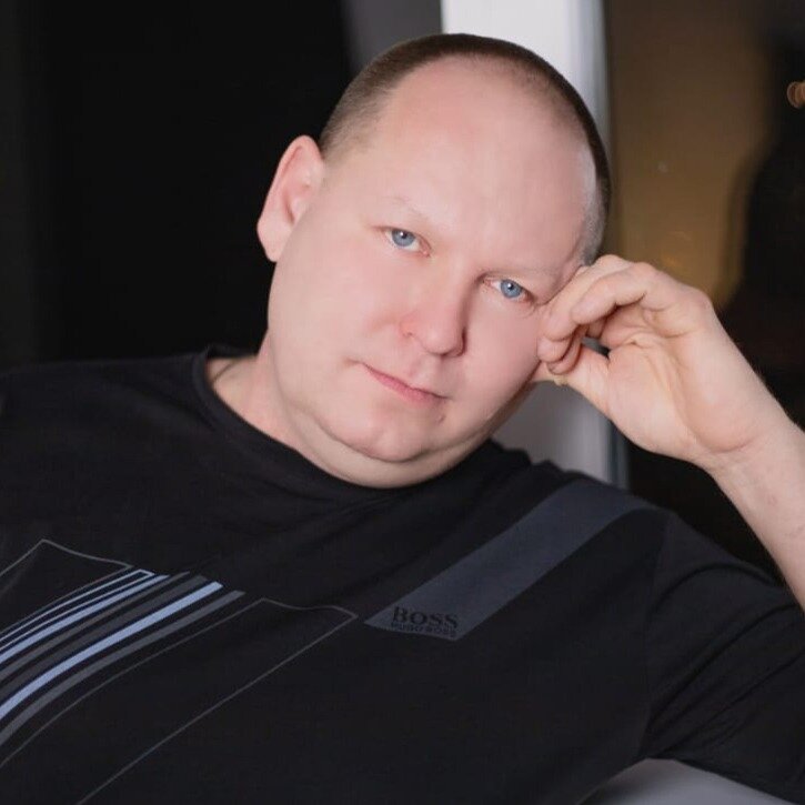 Олег Околелов