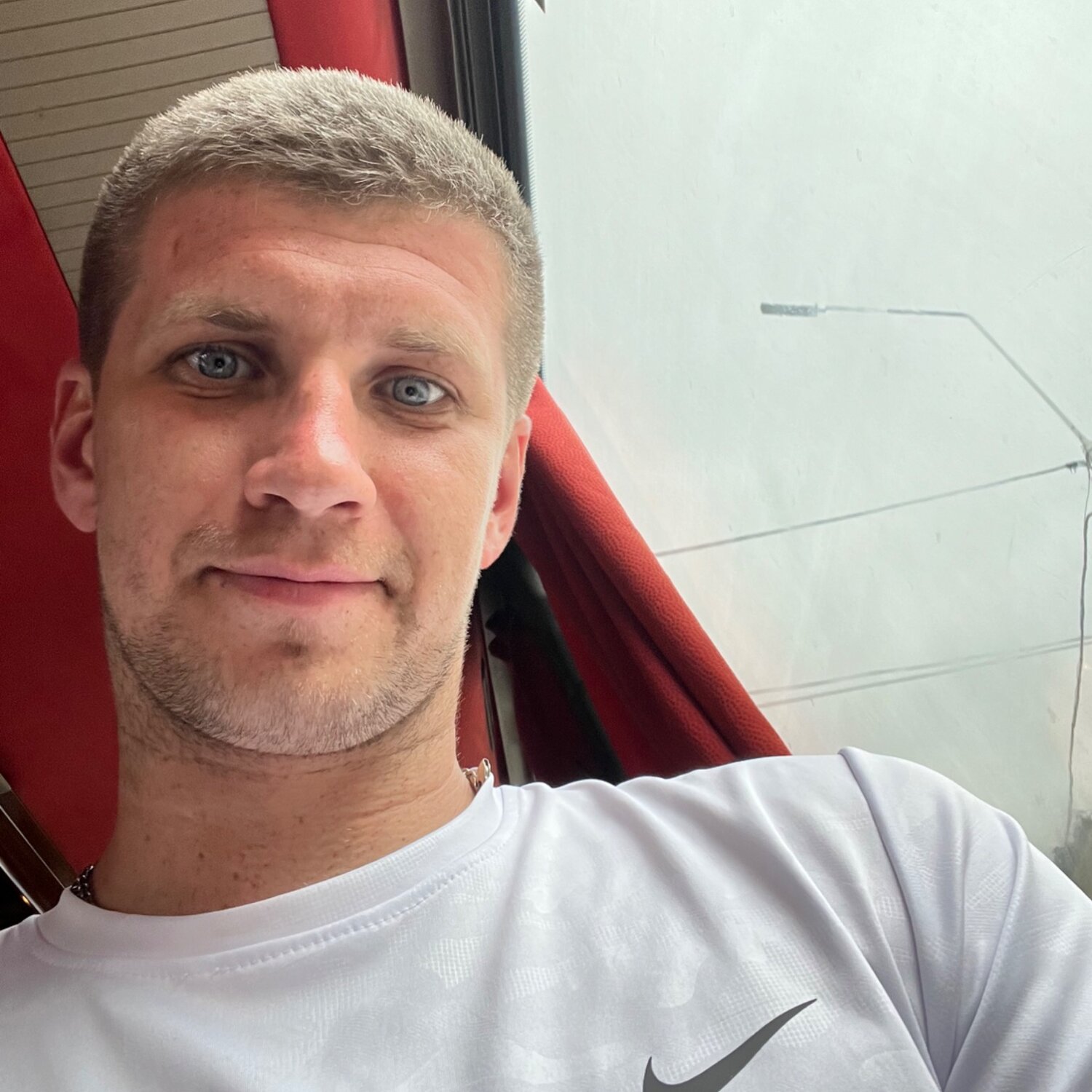 Артем Пустовалов