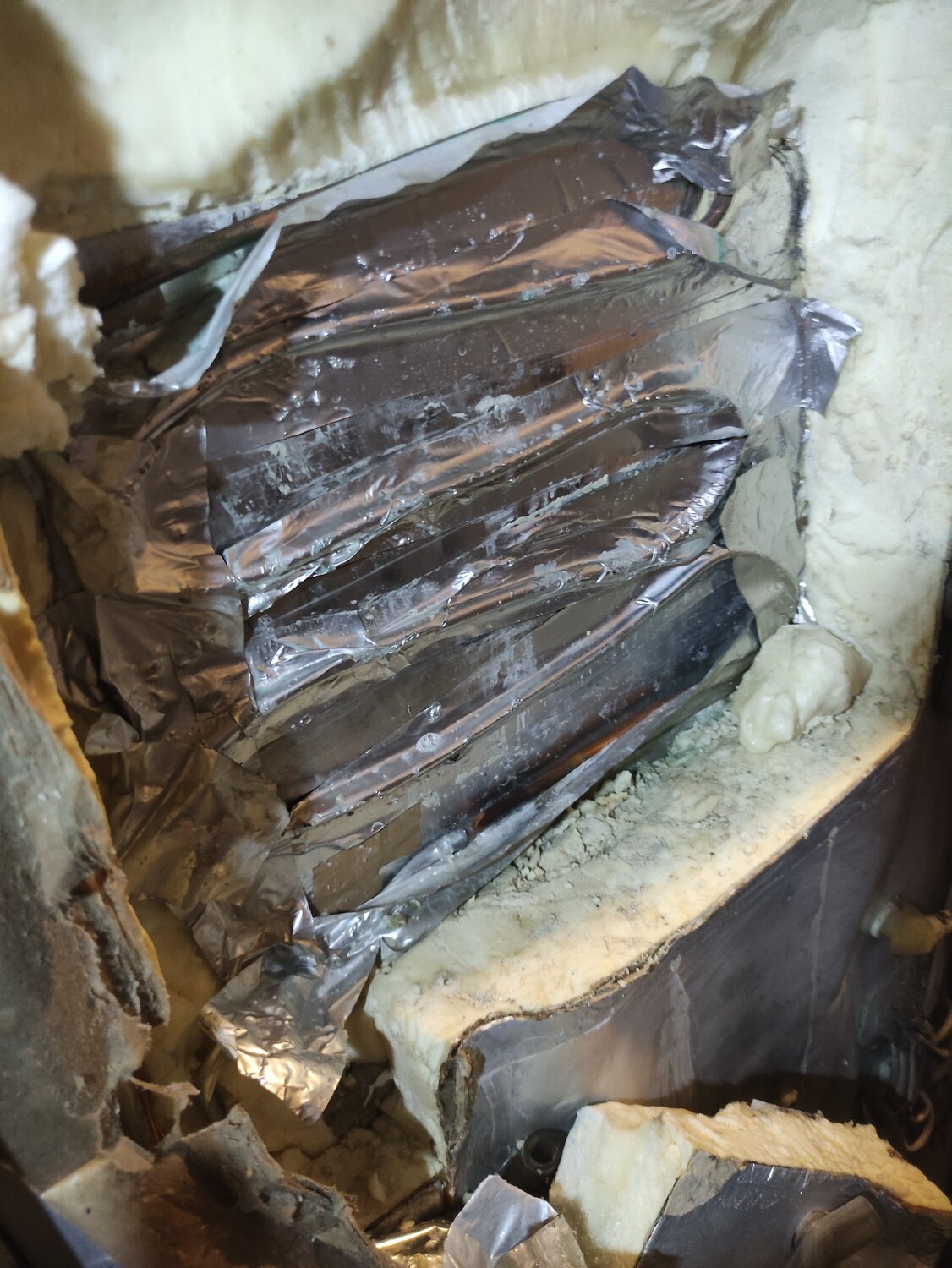 испаритель холодильника, запчасти, уничтожение книг украина, уничтожение, повреждена упаковка