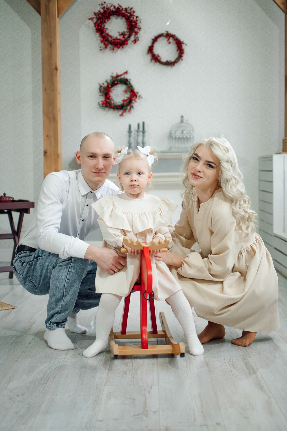 образы для фотосессии семейной, семейная фотосессия в студии с детьми, семейная фотосессия в студии, семейная новогодняя фотосессия, семейная фотосессия