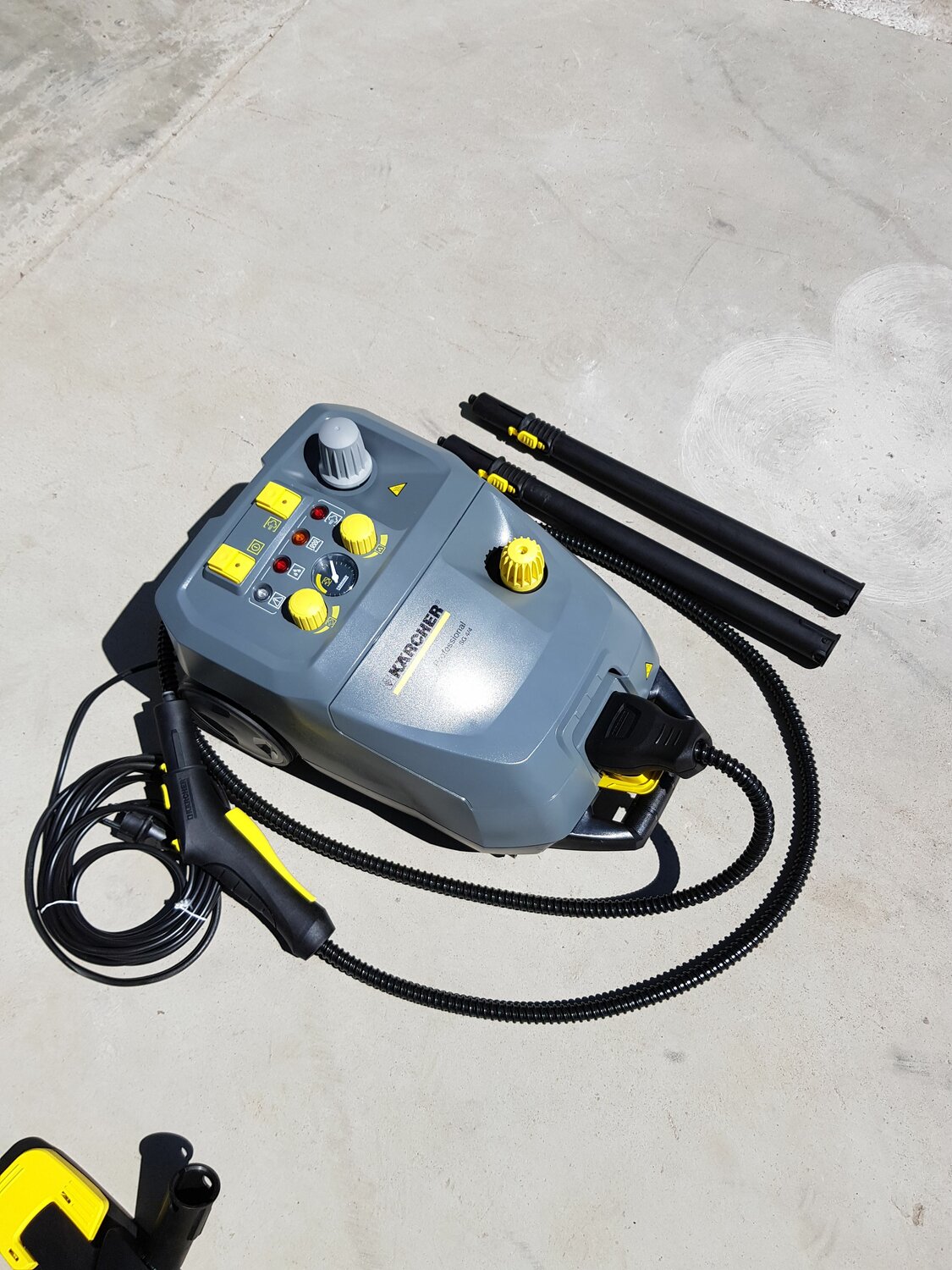 парогенератор karcher sg 4, парогенератор для уборки керхер, профессиональный пароочиститель karcher sg 4, парогенератор керхер 4sg, парогенератор karcher sg 4/4