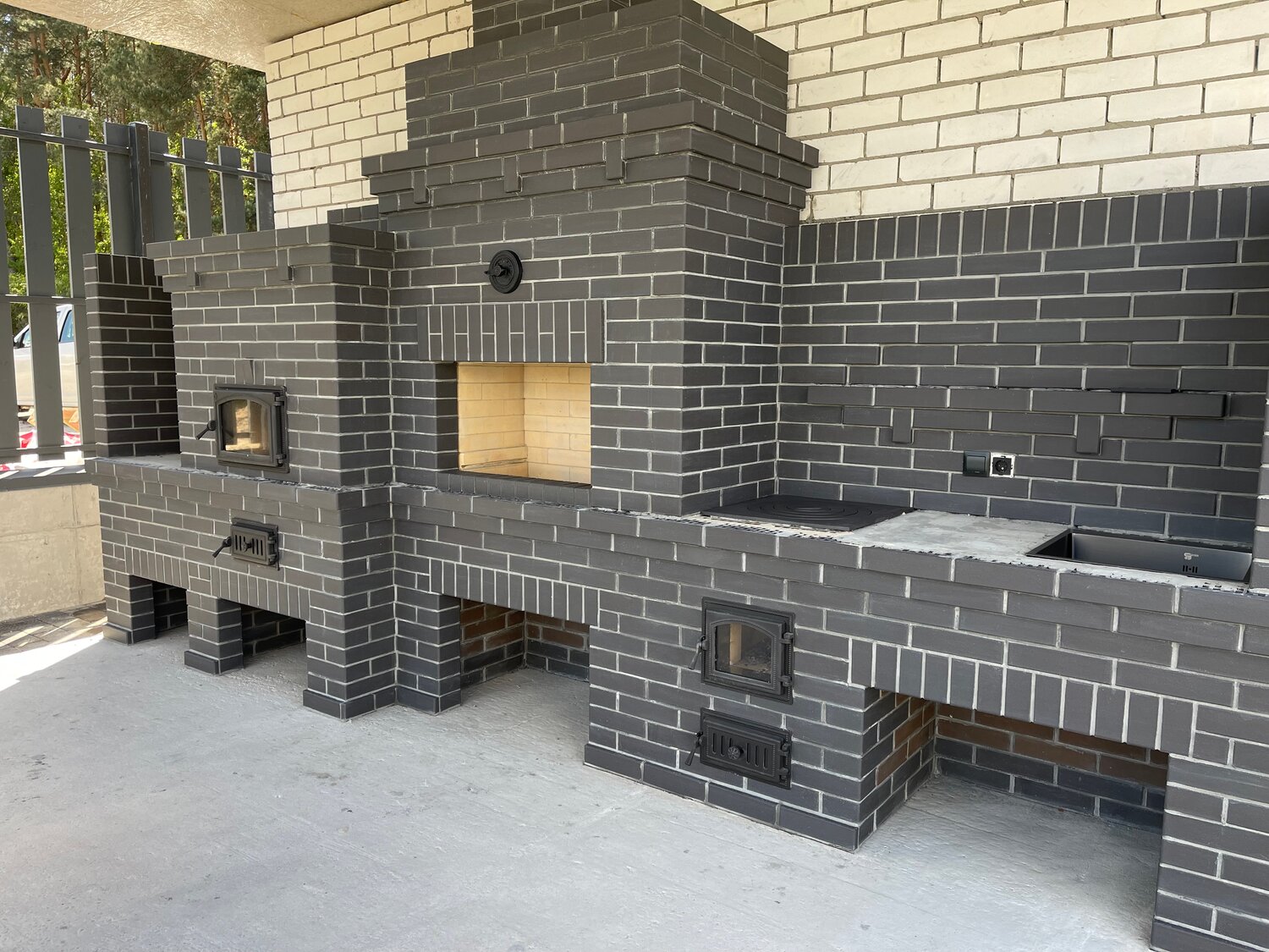 барбекю комплекс, барбекю из темного кирпича, барбекю комплекс из кирпича, барбекю из кирпича, печи барбекю