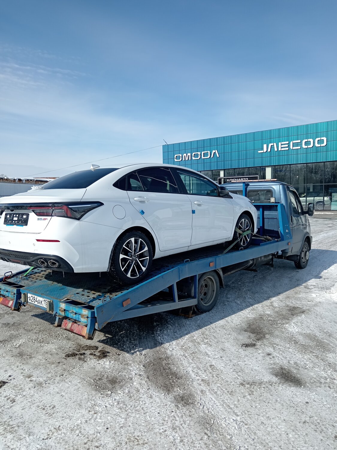 автомобиль omoda, эвакуатор, новые автомобили, омода автомобиль седан, авто