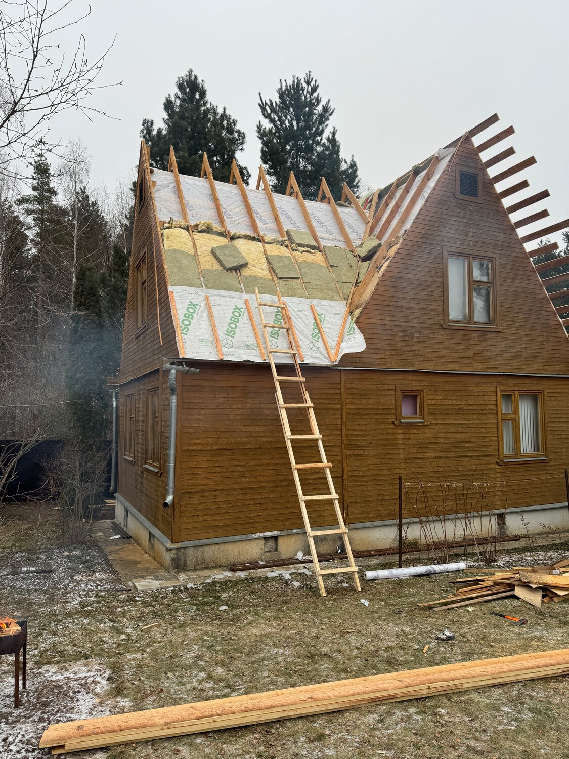 реконструкция крыши частного дома, крыши деревянных домов, фронтон крыши дома, реконструкция крыши, реконструкция дачи