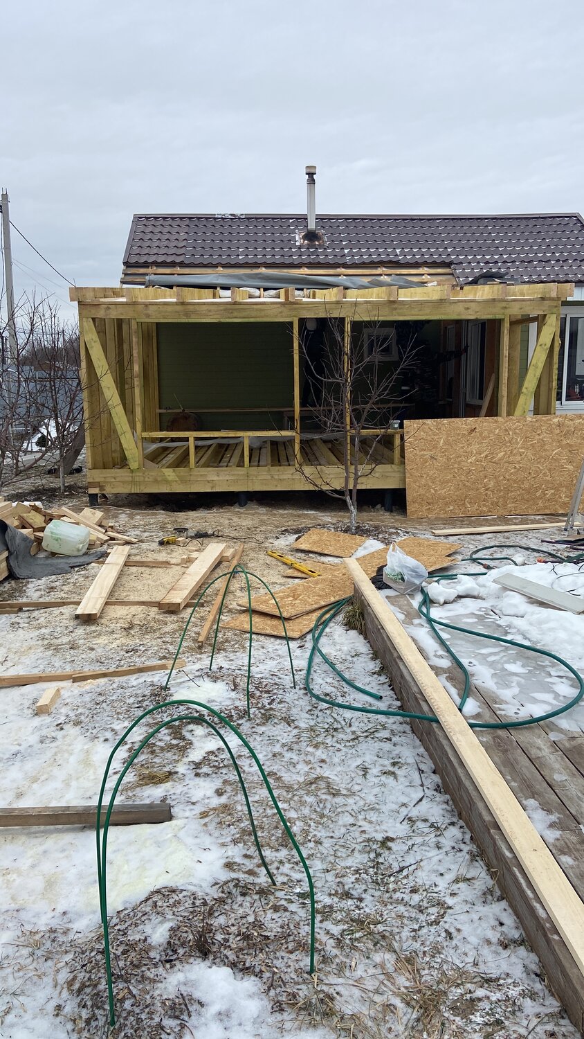 Пристройка к дому.