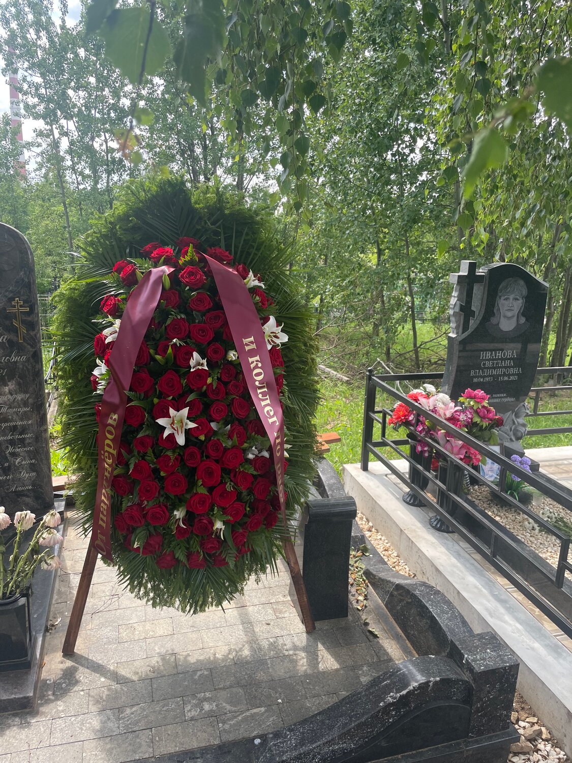 могила филиппова северное кладбище, пороховское кладбище могила пригожина, похороны и могила юлии началовой, могила юлии началовой, могила памятник