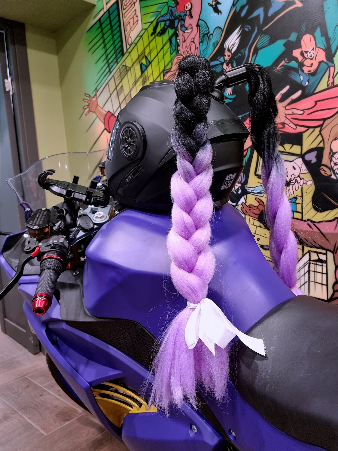 шлем с косичками для мотоцикла, шлем с косичками, причëски с канекалоном, цветные косички, аксессуары для мотоцикла