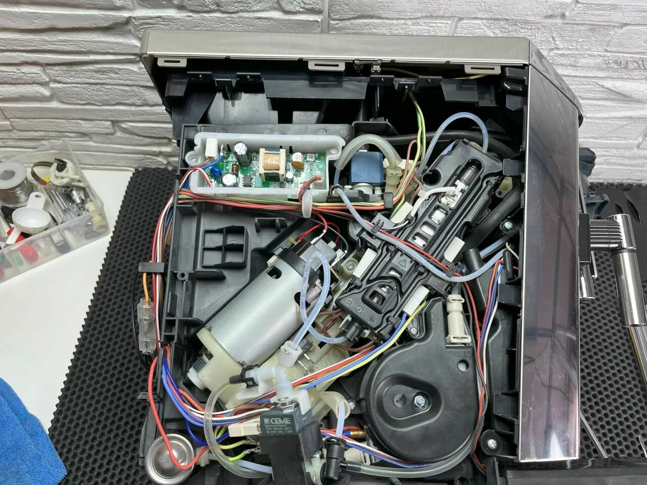 автоматическая кофемашина, кофемашина delonghi кофемашины, кофемашина саеко, ремонт кофемашин, ремонтируют кофемашину