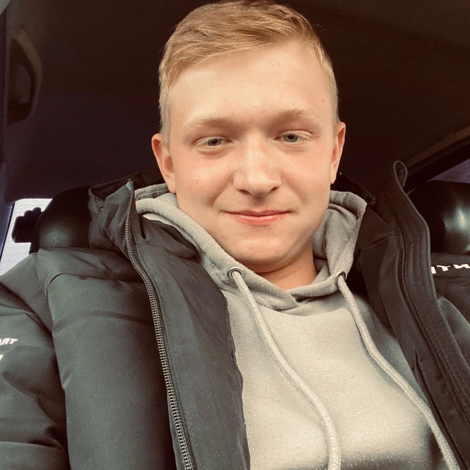 Андрей Борисов