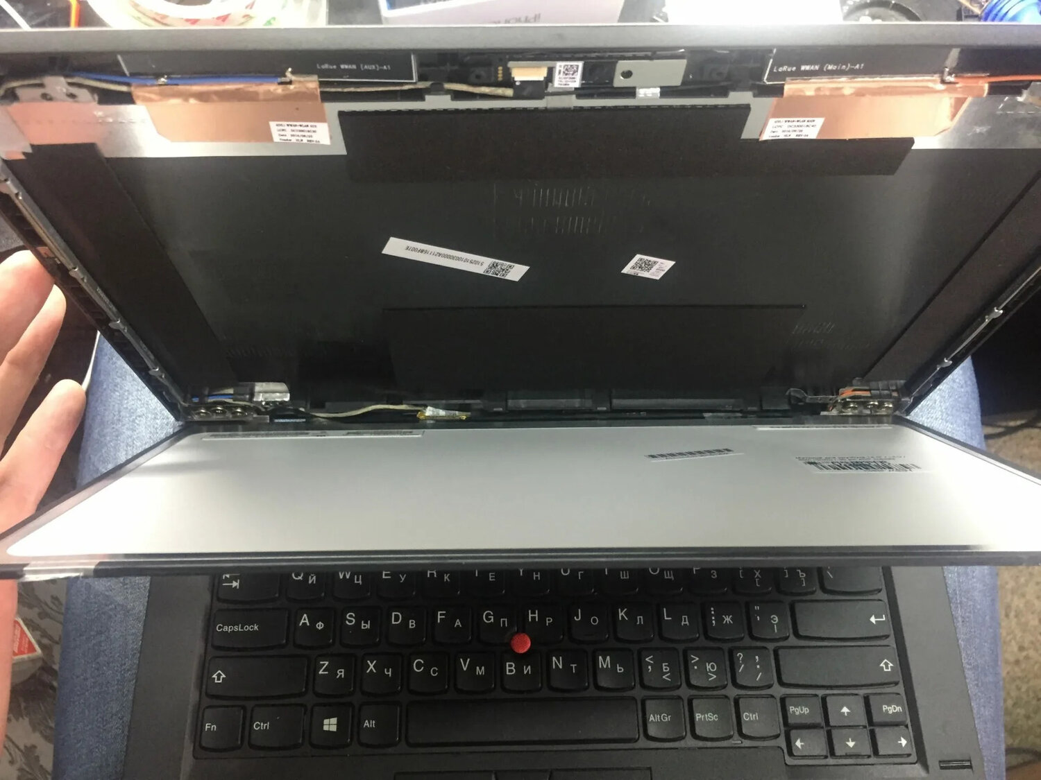 разбитый ноутбук леново, матрица ноутбука, ноутбук lenovo thinkpad, компьютер, дисплей ноутбука