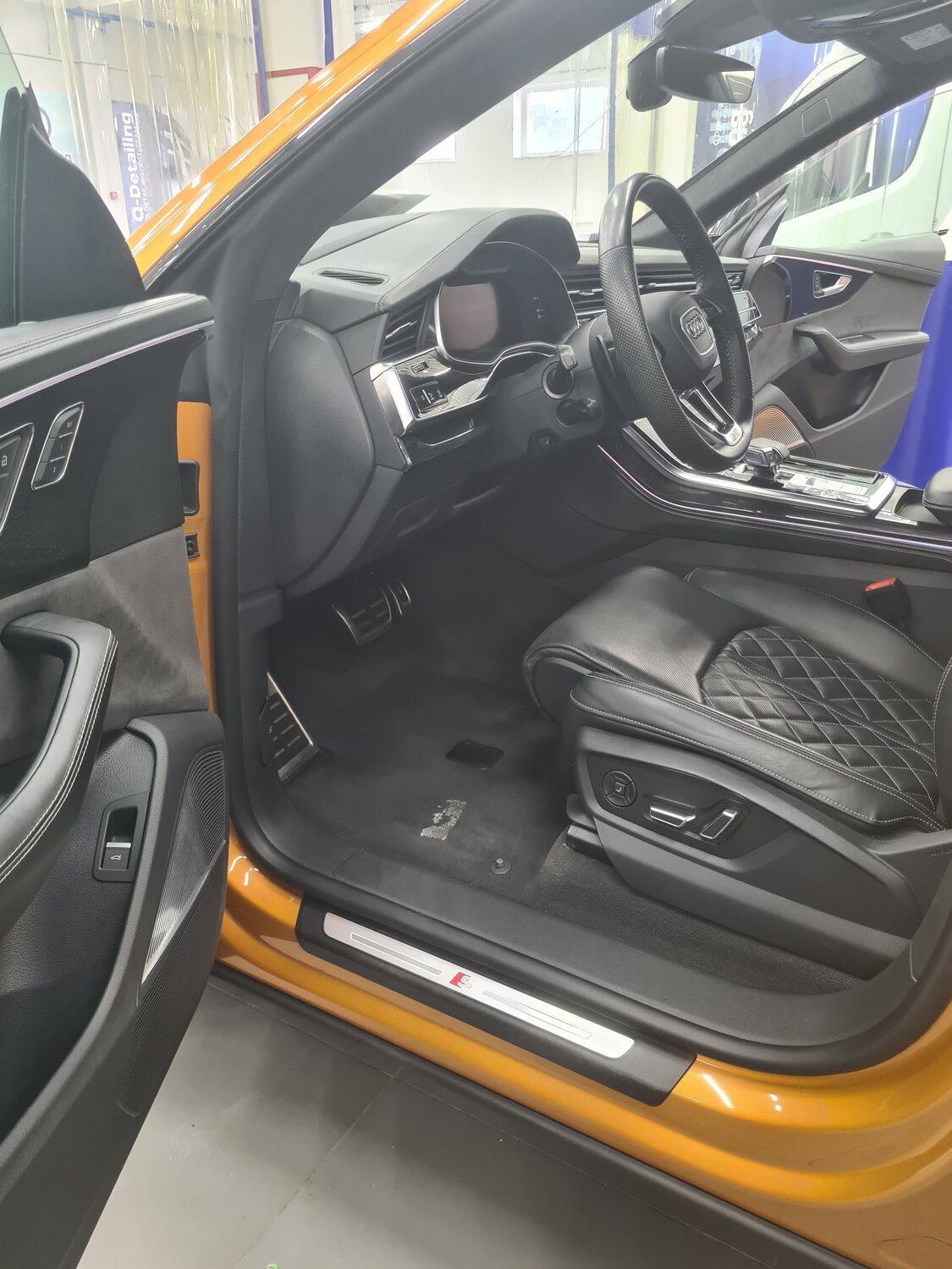 ауди ку 8, audi q 8, оранжевая ауди, audi q, Porsche Macan