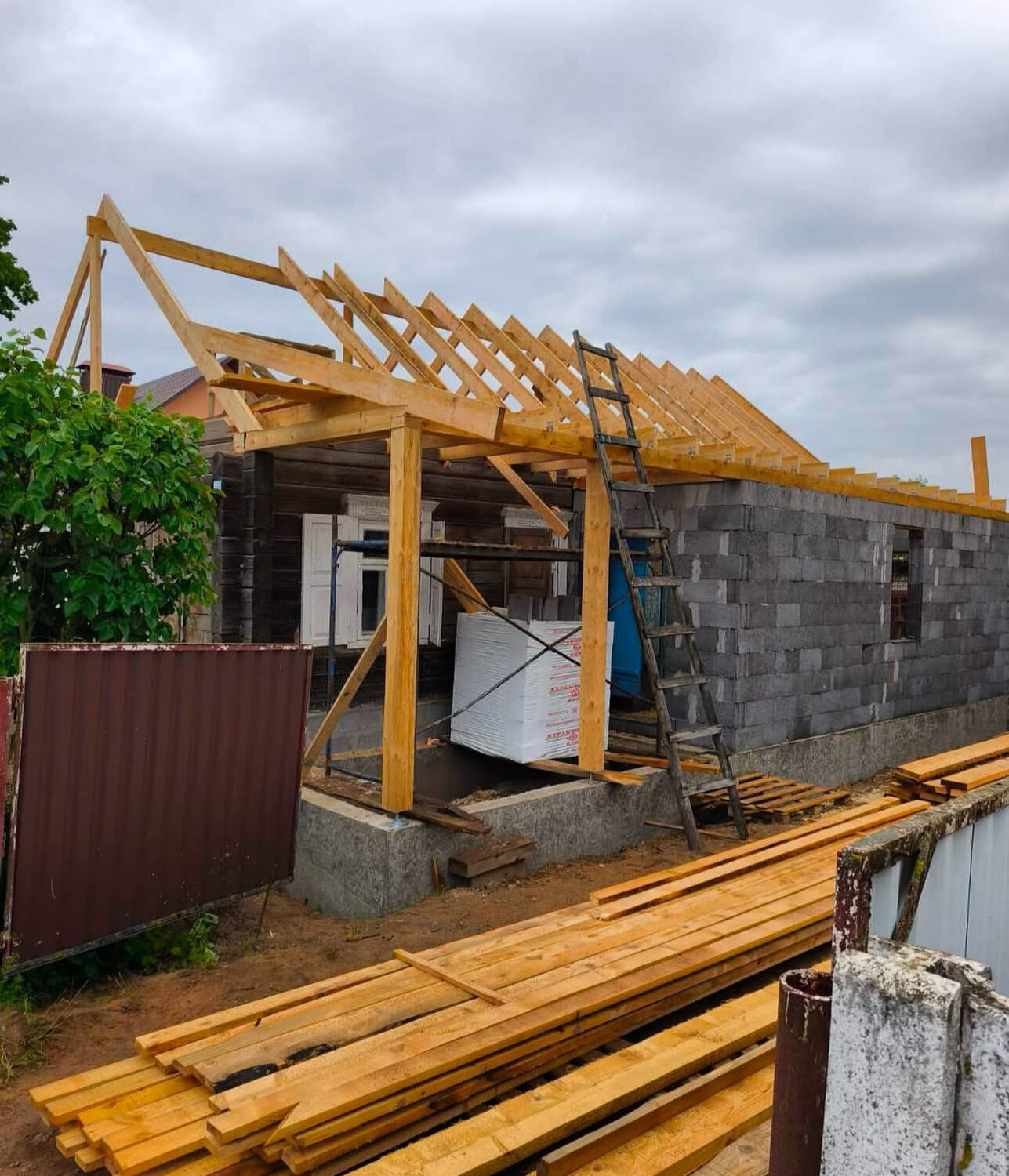 строительства дома, крыша для бани, баня из керамзитобетонных блоков, крыша на пристройку к дому, стройка дом