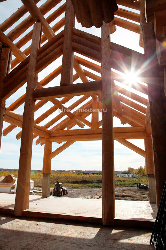 Строительство сруба из бревна