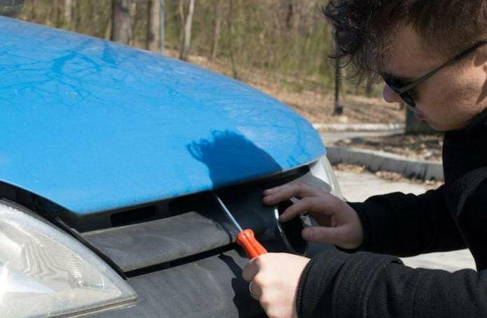 авто, автомобиль, вскрытие капота автомобиля, лакокрасочное покрытие автомобиля, вскрыли капот