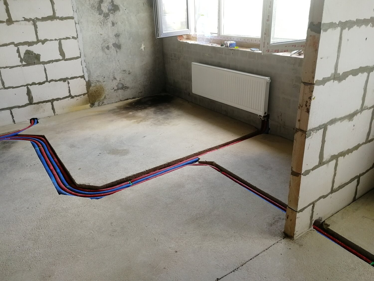 разводка отопления в полах, горизонтальная разводка отопления, разводка отопления рехау, отопление, прокладка отопления