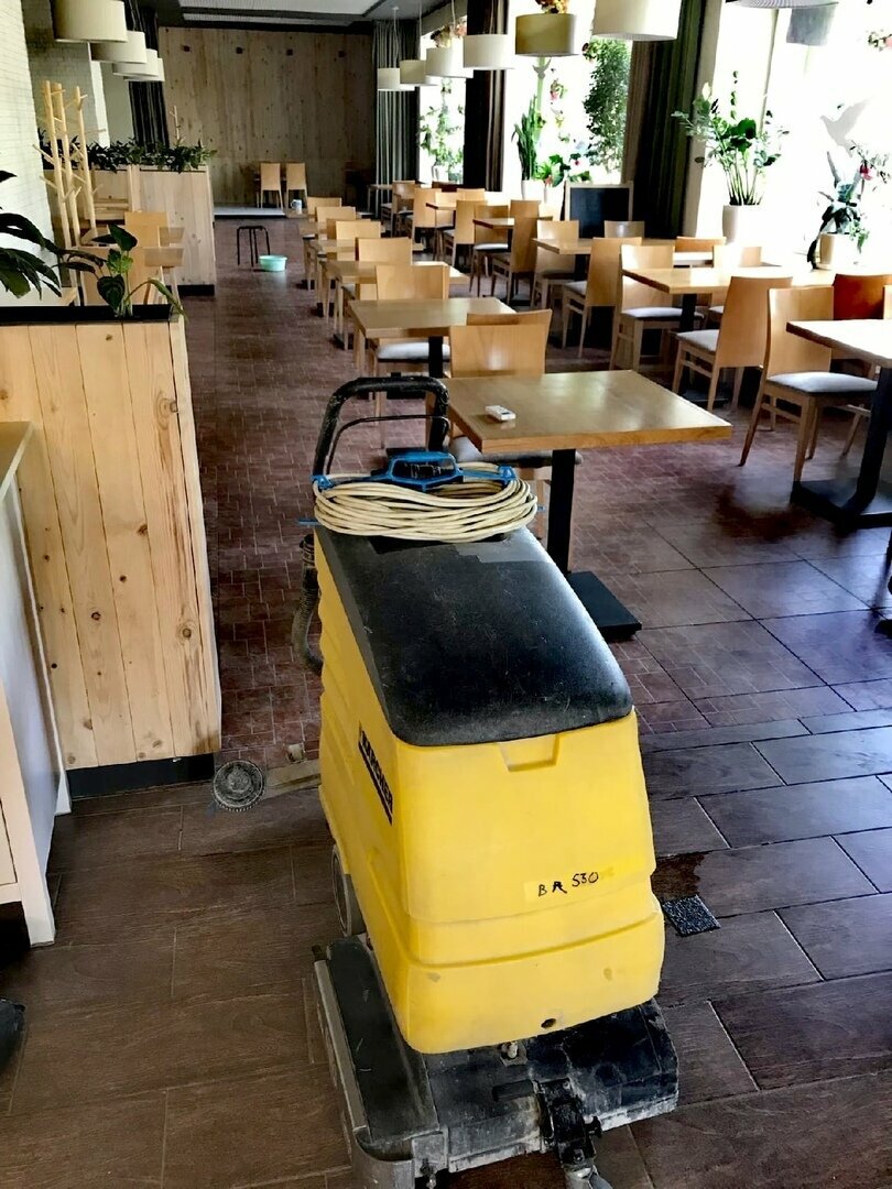 поломоечная машина karcher 530, поломоечная машина керхер, поломоечная машина karcher bd60, поломоечная машина tennant t2, техника