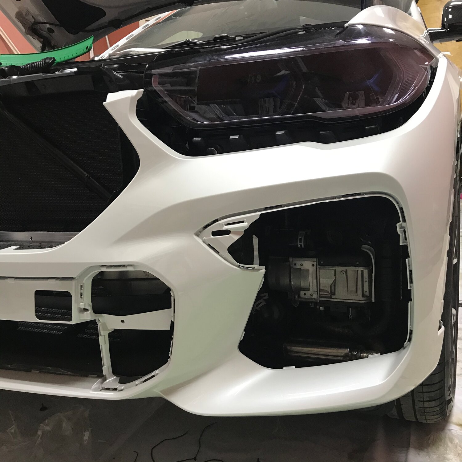 автомобиль, авто, bmw x5 g05 передний бампер, маски фар bmw x5 g05, kia stinger капот