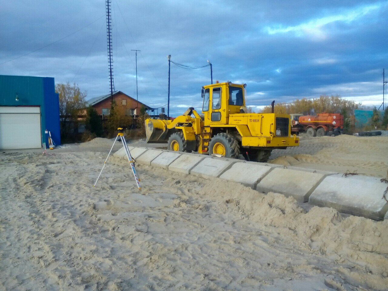 фронтальный погрузчик, трактор амкодор фронтальный погрузчик, погрузчик zl50gl, погрузчик амкодор 333в, погрузчик амкодор