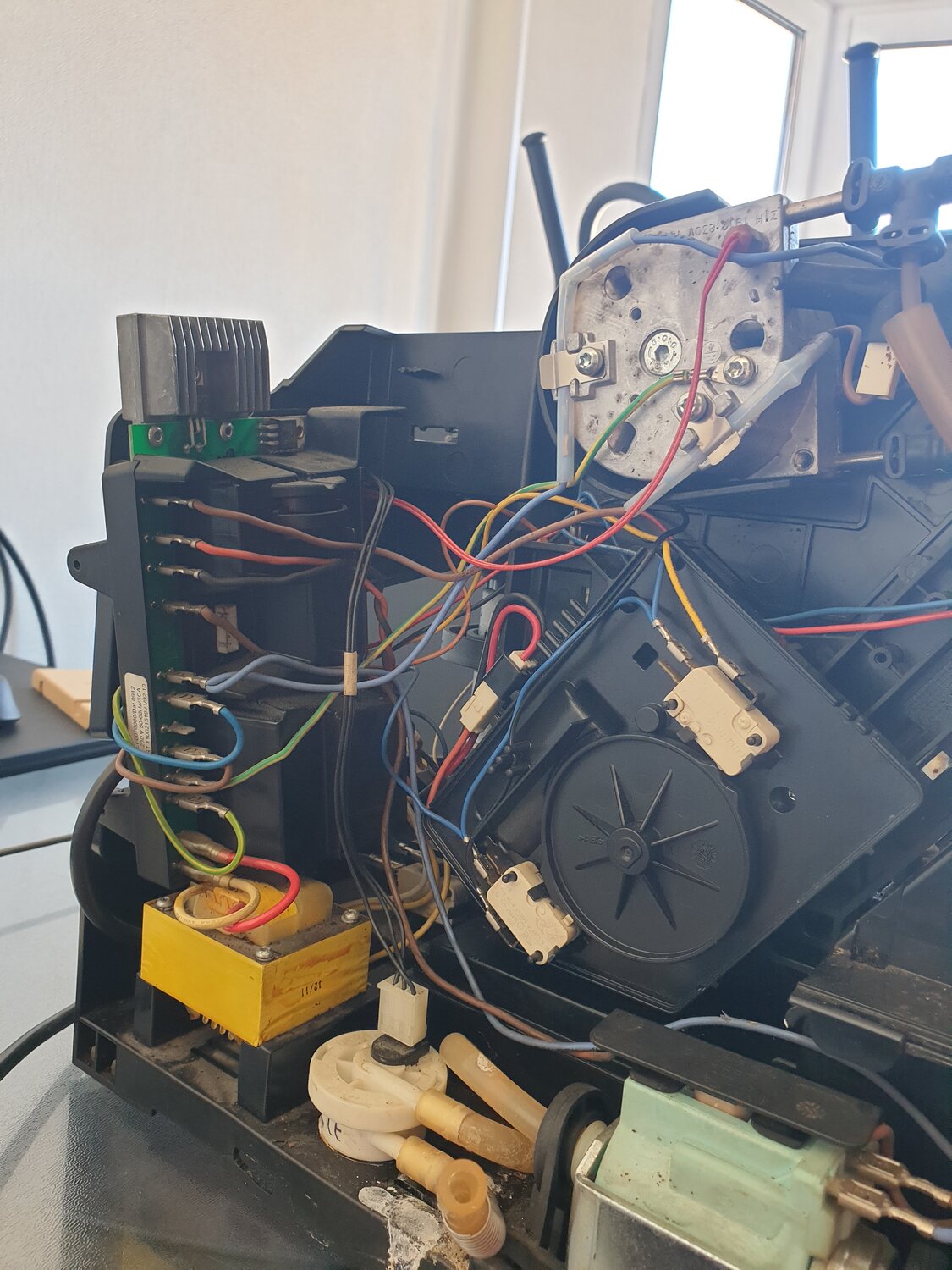 кофемашина bosch benvenuto b40 чистка, кофемашина саеко, кофемашина мелита 86, кофемашина saeco, гидросистема кофемашины bosch