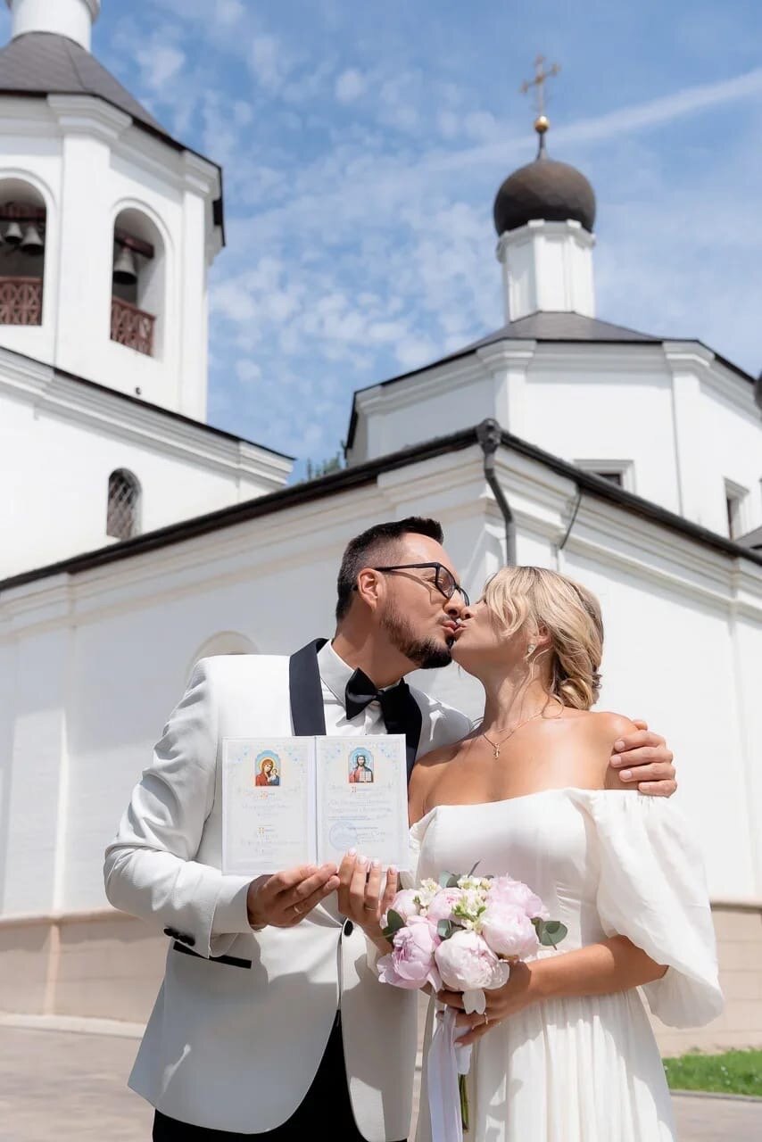 фотокнига венчание, фотокнига крещение, свадьба, свадебная фотосессия, мужчина