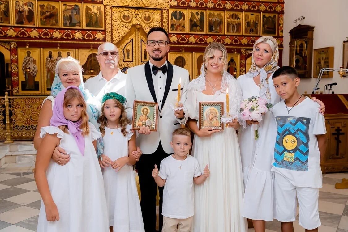 крестины, крестины гости, таинство крещения, крещение господне, православная семья