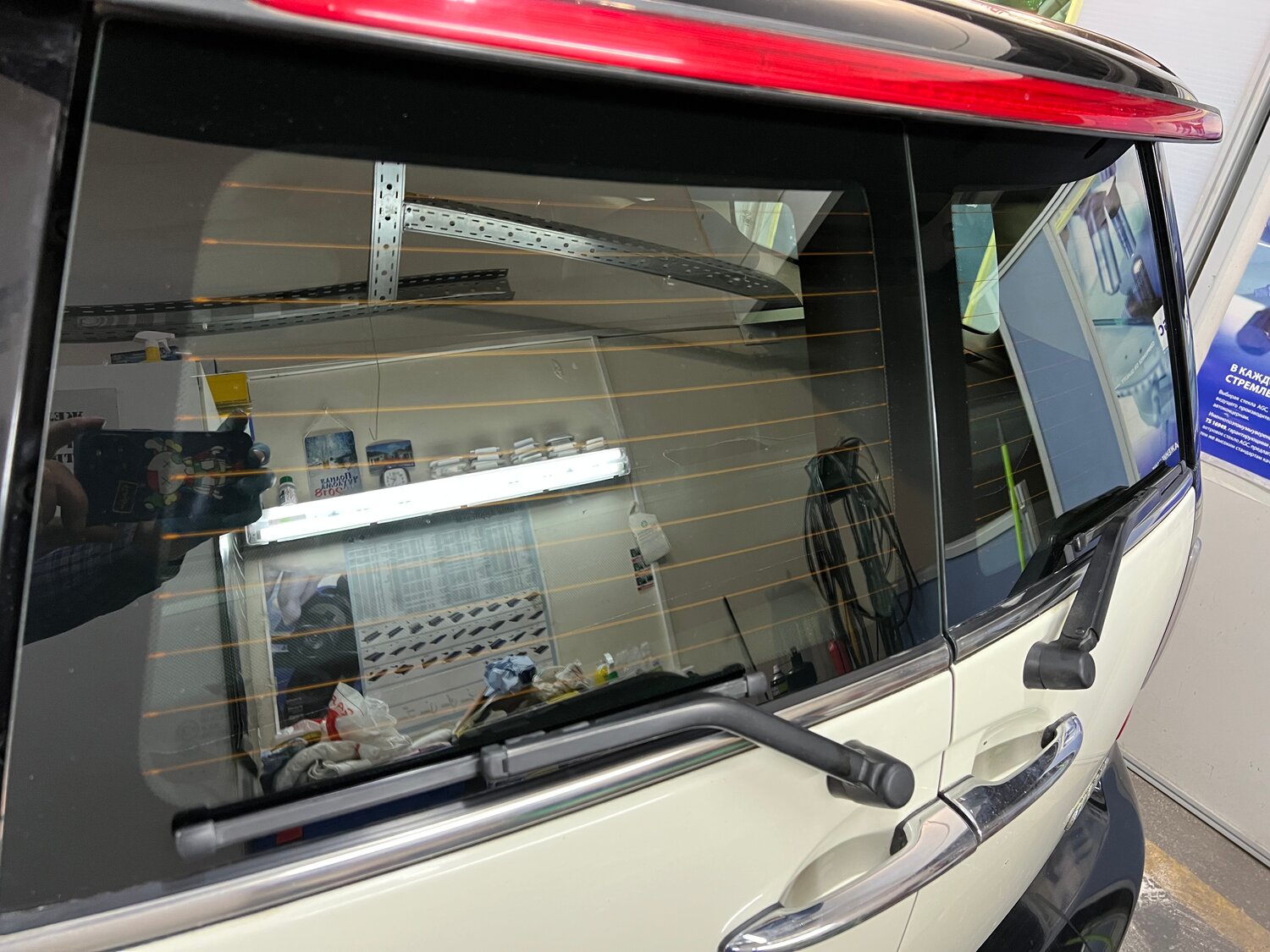 дефлекторы renault duster 2021, дефлектор лобового стекла, дефлектор пежо эксперт 2021, стекло, fiat ducato дефлектор лобового стекла