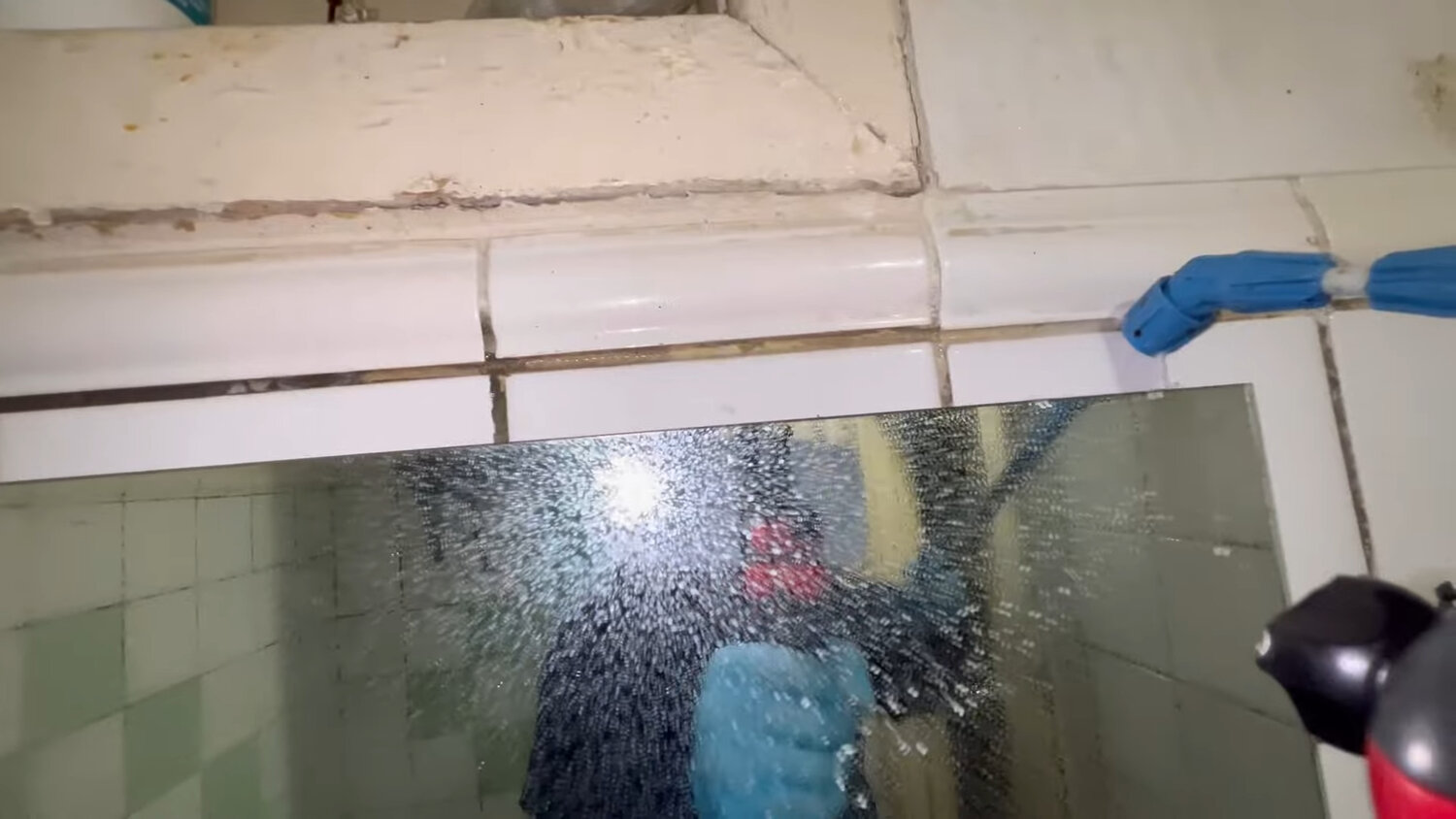 известковый налет на плитке в ванной, плесень в ванной, уборка в ванной, швы плитки, ремонт ванной