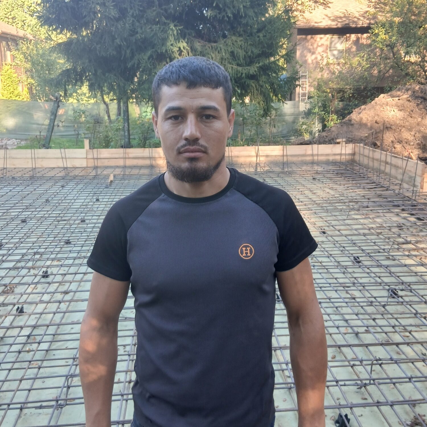 Охун Бозоров