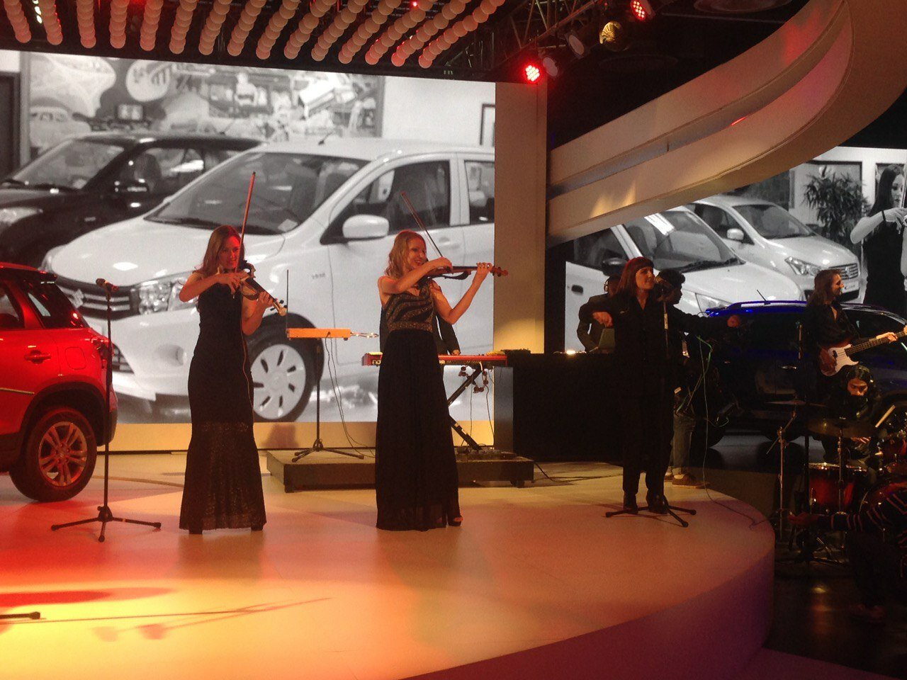 презентация нового автомобиля шоу момент, автосалон крокус 2017 gac, шанхай автосалон 2021, токийский автосалон 2021, автосалон