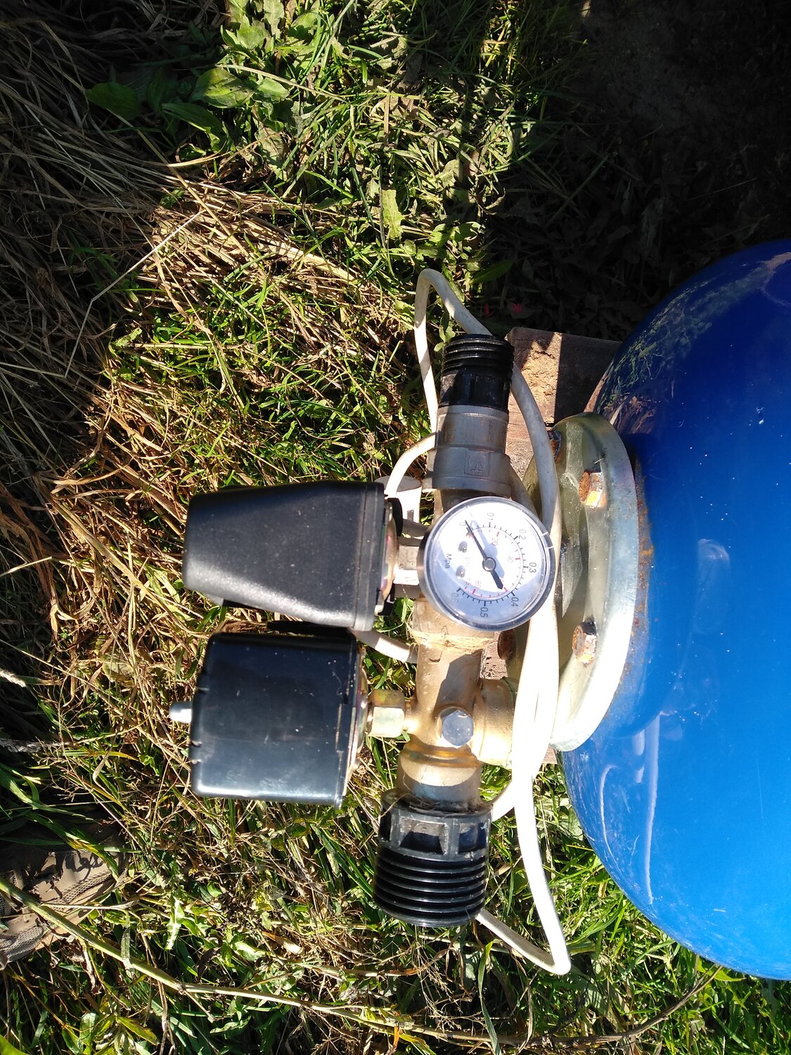 водоснабжение, grundfos регулятор давления гидроаккумулятора, насосная станция, керхер насосная станция с гидробаком 3000, насосная станция cmi 1000