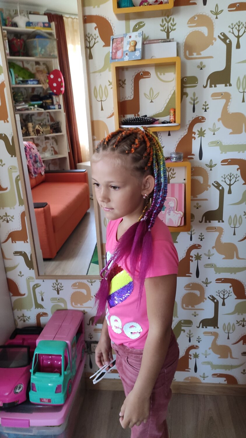 детские прически с канекалоном, девочка, ребёнок, плетение кос, две косы с канекалоном детям