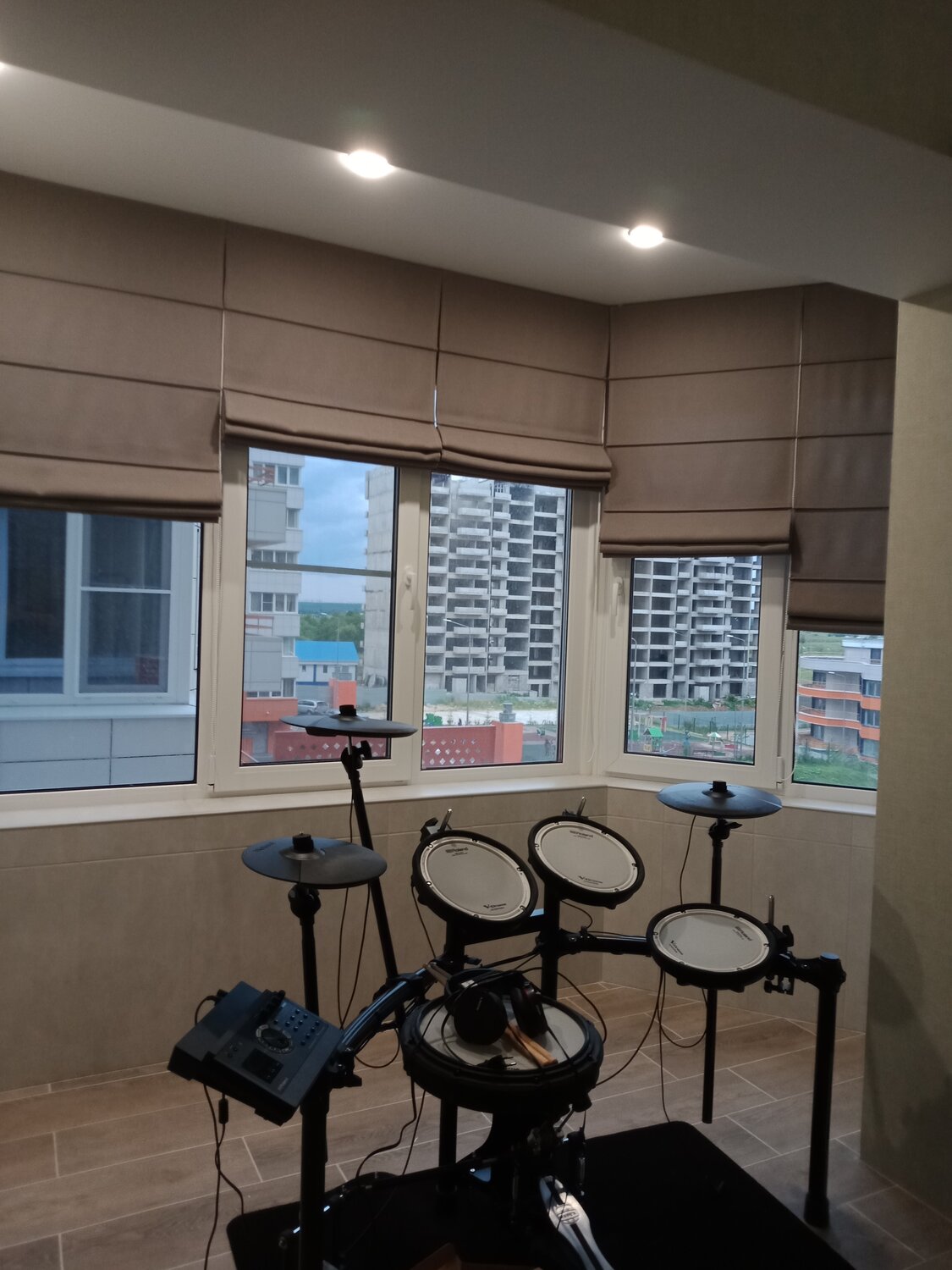 студия, студия для игры на барабанах, студии для репетиций текстильщики, интерьер, студия визажа