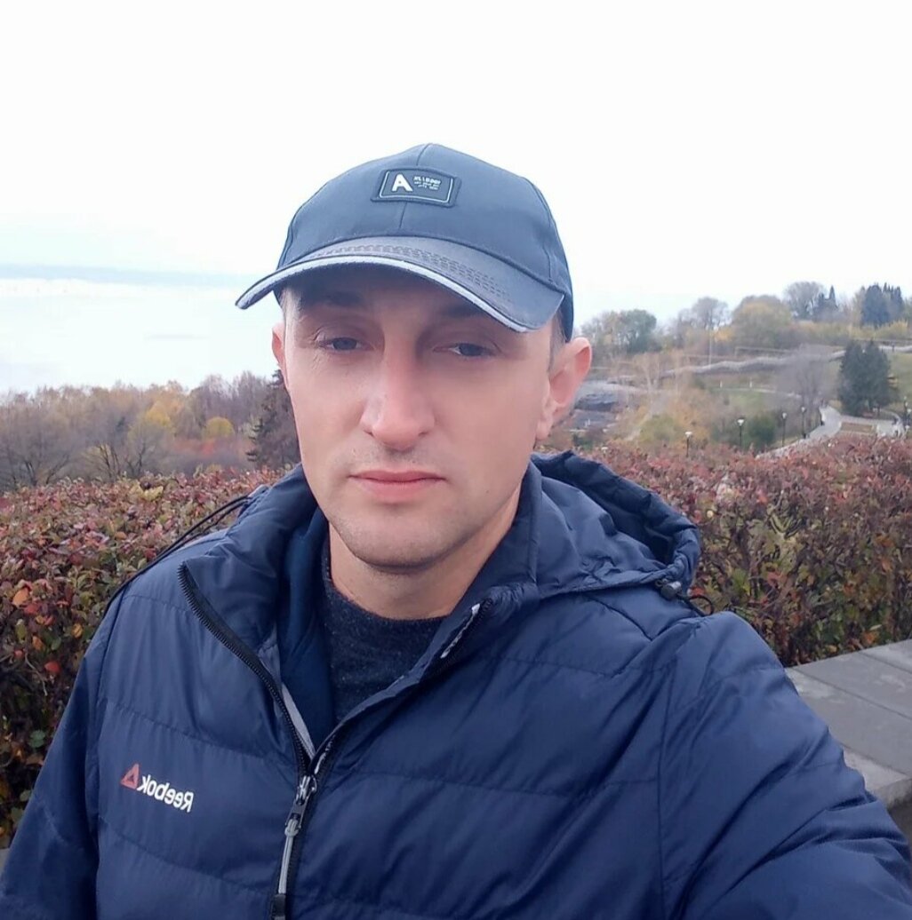 Азамат Гусейнов